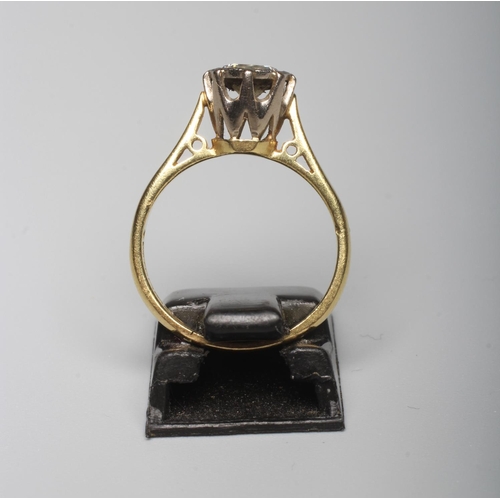 279 - A DIAMOND SOLITAIRE RING, the brilliant cut stone of approximately 0.5cts, illusion set to a plain 1... 