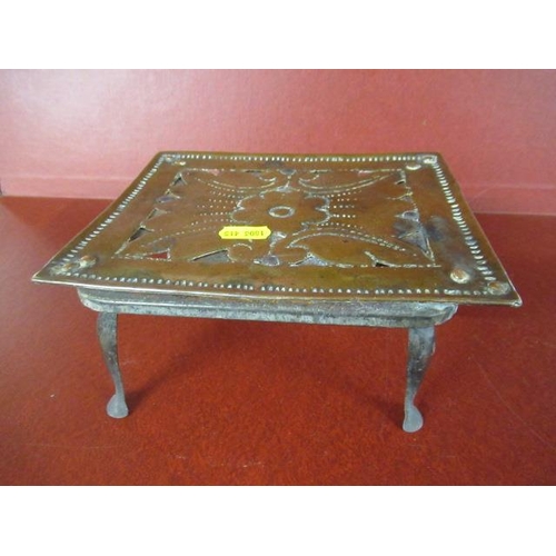 414 - ARTS AND CRAFTS COPPER TRIVET
