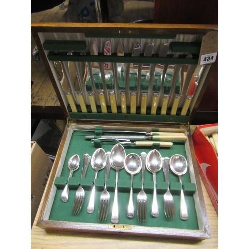 434 - CANTEEN OF CUTLERY
