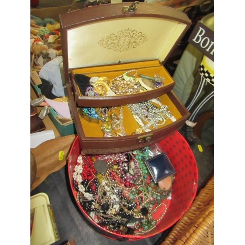 Lot 551       