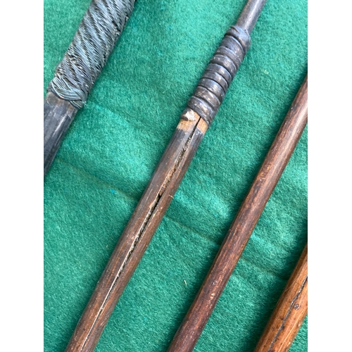 419 - EIGHT AFRICAN SPEARS, comprising six throwing spears, and two thrusting spears with hooked blades, w... 