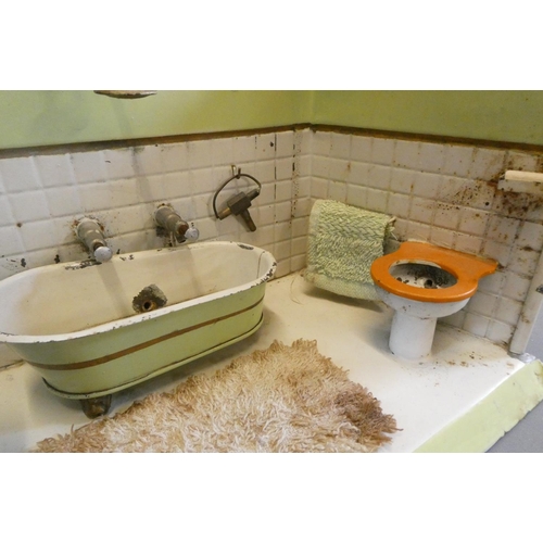 110 - A tin doll's working bathroom/display, with fitted electronics and plumbed water system, 11