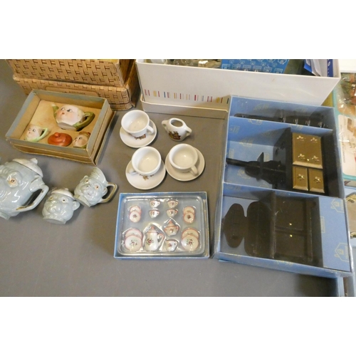 111 - Doll's house furniture and accessories, including wood and metal fixtures, boxed light fittings, kit... 