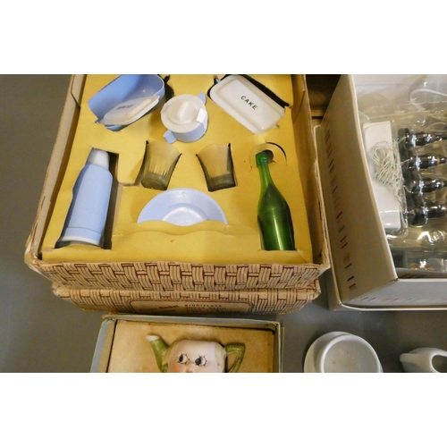 111 - Doll's house furniture and accessories, including wood and metal fixtures, boxed light fittings, kit... 