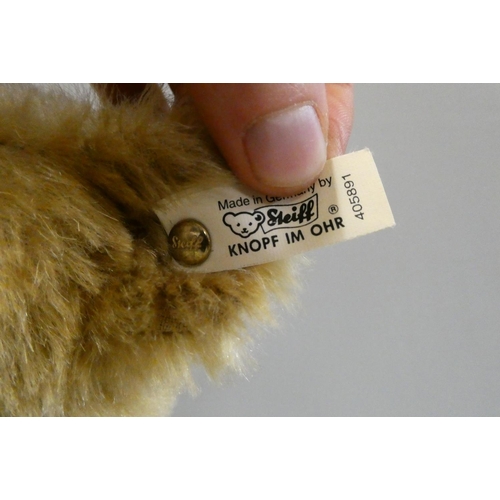 127 - Two Steiff collector's teddy bears, comprising a 16 1/2