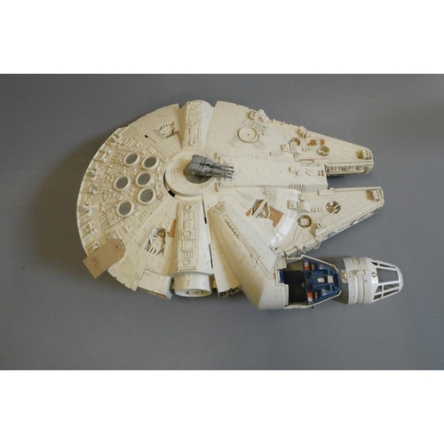 310 - Playworn Kenner Star Wars Millennium Falcon Ship, unchecked for completeness, fair