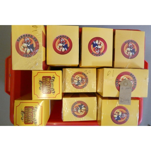 744 - Ten Pinder Circus vehicles, all items in unopened boxes, mint