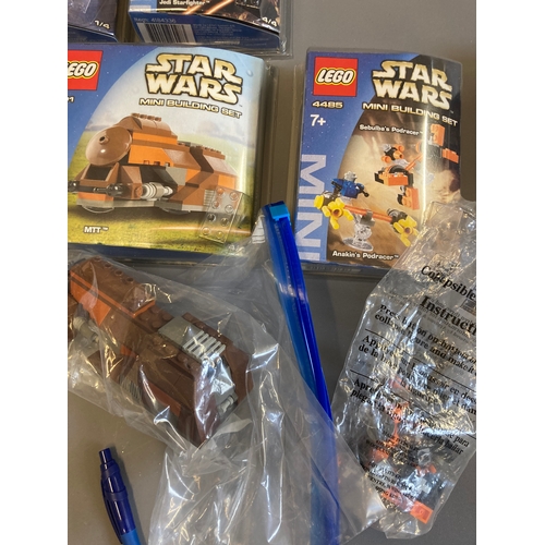 317 - A large quantity of Lego Star Wars figures and models. All recent issue items in plastic bags with f... 
