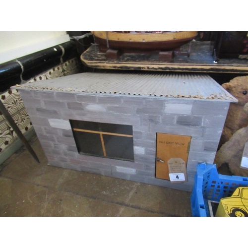Lot 4         