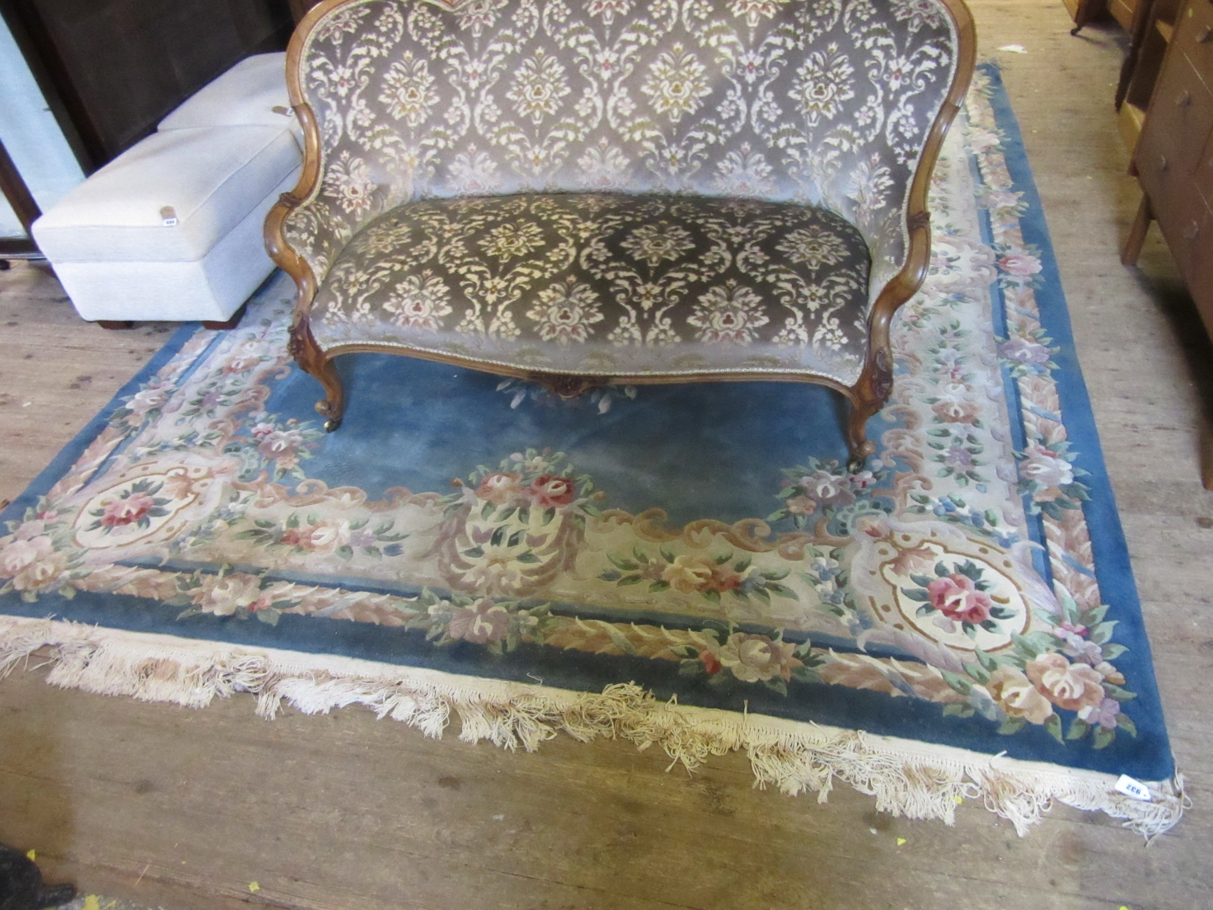 LARGE BLUE PATTERNED WOOL RUG