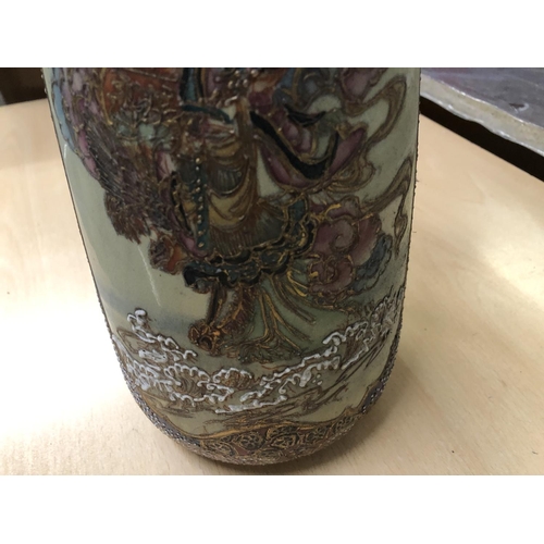 52 - Satsuma vase 14