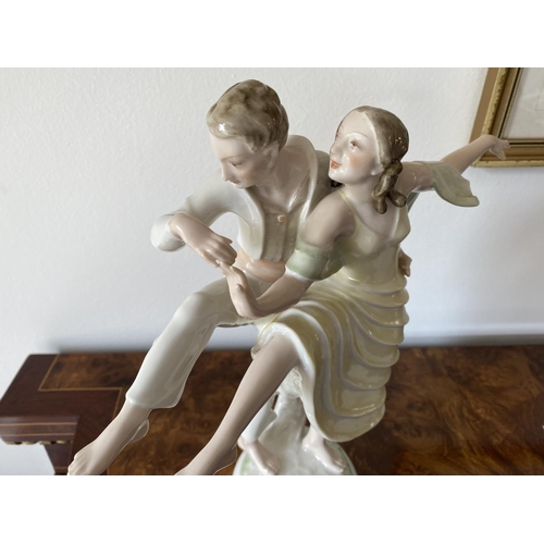 153 - Hutschereuther figurine champion dancers art deco circa 1930s extremley rare