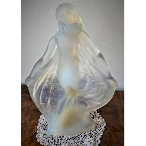 174 - 1930s french art deco glass figurine entitled elegant beauty by sabino glass of an attractive naked ... 