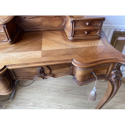 180 - Late 19th century walnut dressing table / desk