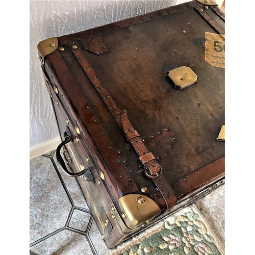 185 - Large travel trunk with an antique look 18