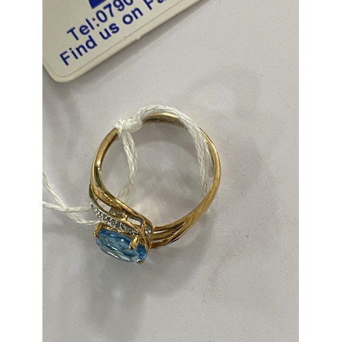 22 - 9ct gold ring with stones size P and a half and weighs 2.8g