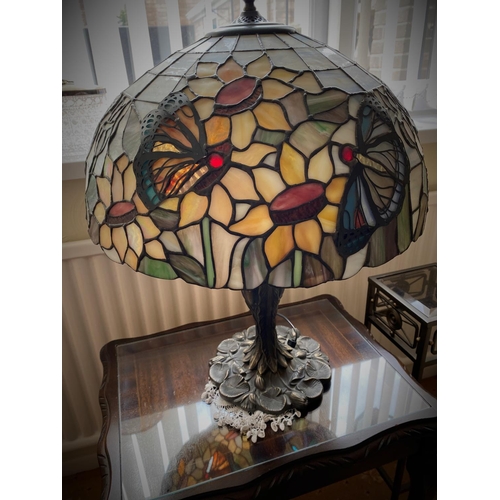 223 - Reproduction large tiffany lamp 17.5