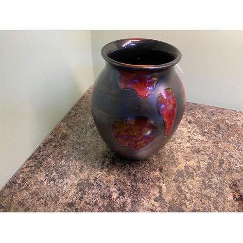 275 - medium sized gemnstone design poole vase approx 6.5