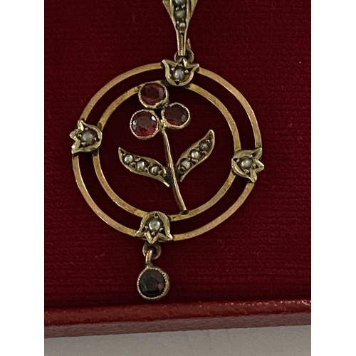 3 - Stunning edwardian 9ct gold chain and pendant with seed pearl and ruby weighs 5g