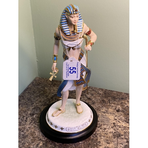 55 - wedgwood tutankhamun figurine boxed with certificate