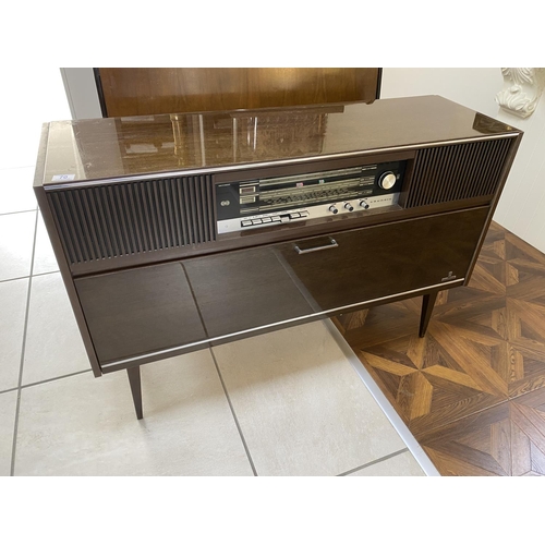 70 - mid century radiogram by grundig with record deck and it sounds great. Measures approx 46.5