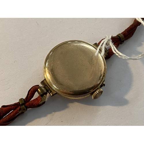 80 - yellow metal watch in working order