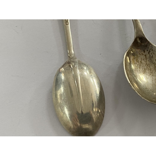 94 - 4 x sterling silver rat tailed tea spoons which weigh 81.4g