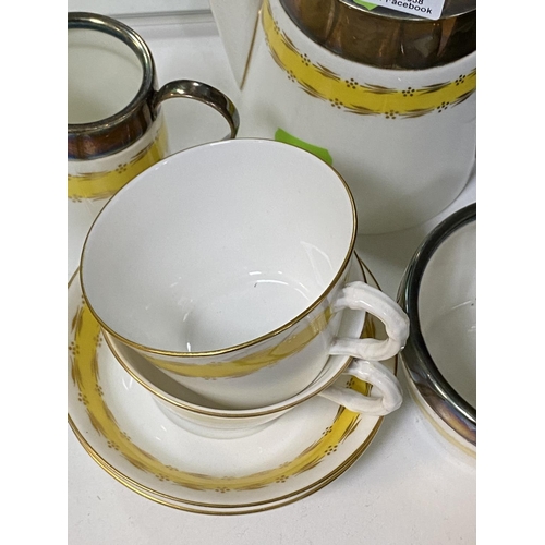 102 - ROYAL WORCESTER TEA SET