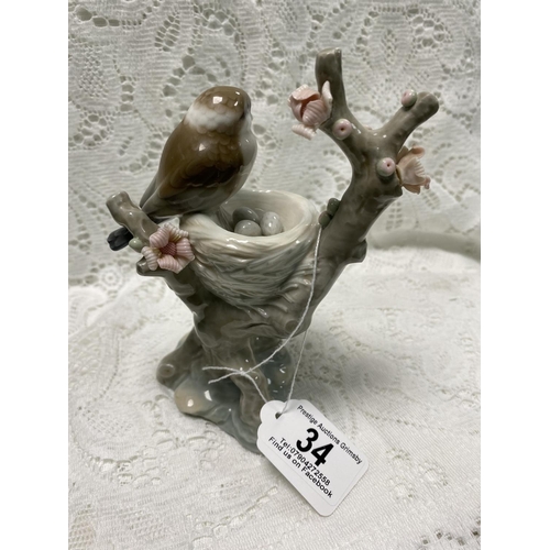 34 - LLADRO BIRD & NEST WITH EGGS 6.5