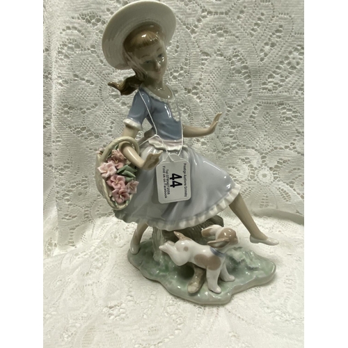 44 - LARGE LLADRO FIGURINE GIRL WITH POSY BASKET & PUPPY 11