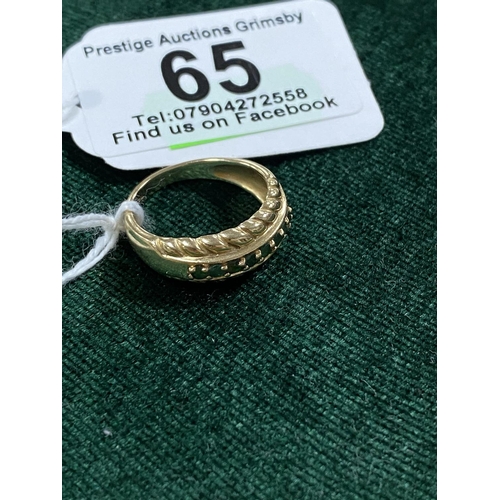 65 - 9CT GOLD & POSSIBLY EMERALD RING SIZE M 3.4G