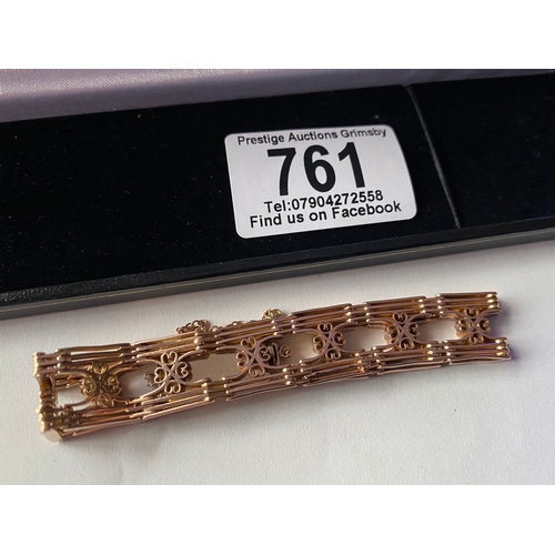 761 - rose coloured metal bracelet that tests as 9ct gold. looks like in the past the clasp has been repla... 