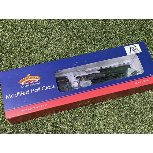 795 - BACHMANN BRANCH LINE 31-783 MODIFIED HALL CLASS 7904 BR LINED BLACK EARLY EMBLEM FOUNTAINS HALL LOCO... 