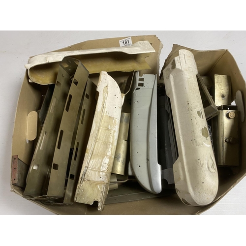 181 - BOX OF ASSORTED O GAUGE LOCO FRAMES INCLUDING METAL & FIBRE GLASS
