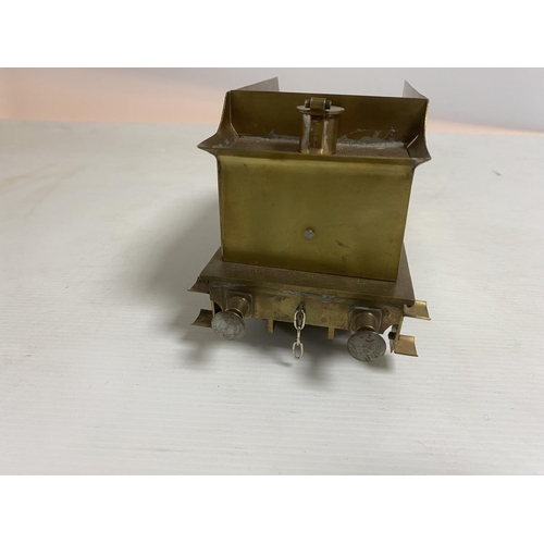 272 - GAUGE 1 TENDER  Hand  BUILT FROM BRASS LOCO NEVER GOT MADE EXTREMELY GOOD DETAIL VIEWING RECOMMENDED... 