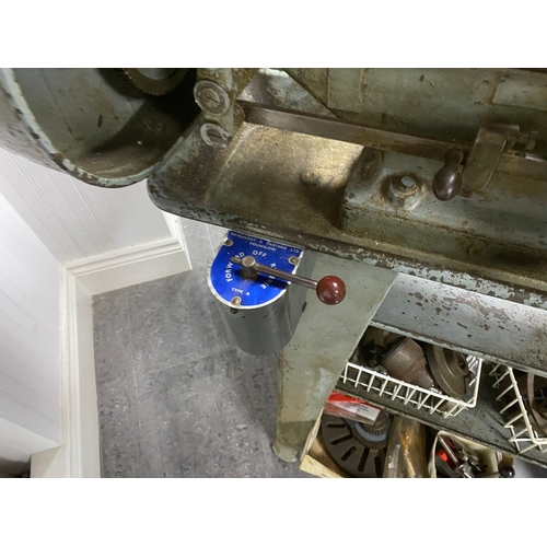 262 - MIFORD LARGE METAL WORKING LATHE IN RUNNING ORDER WITH LOTS OF ACCESSORIES