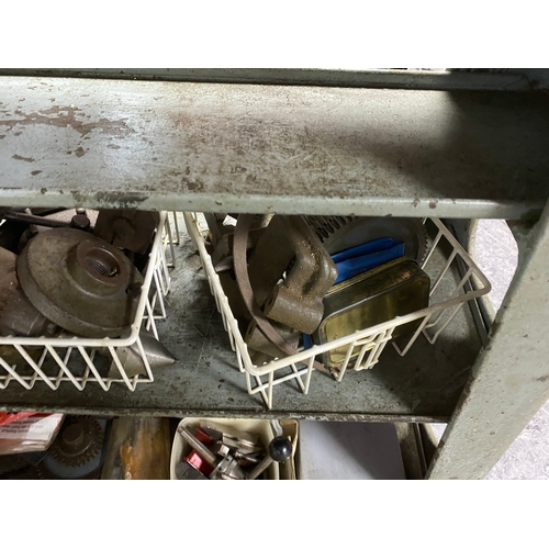 262 - MIFORD LARGE METAL WORKING LATHE IN RUNNING ORDER WITH LOTS OF ACCESSORIES