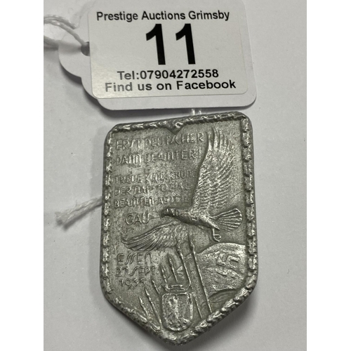 11 - GERMAN BADGE