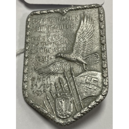 11 - GERMAN BADGE