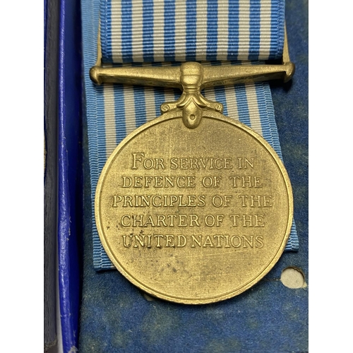 129 - ORIGINAL KOREAN WAR UNITED NATIONS SERVICE MEDAL WITH RIBBON & BOX