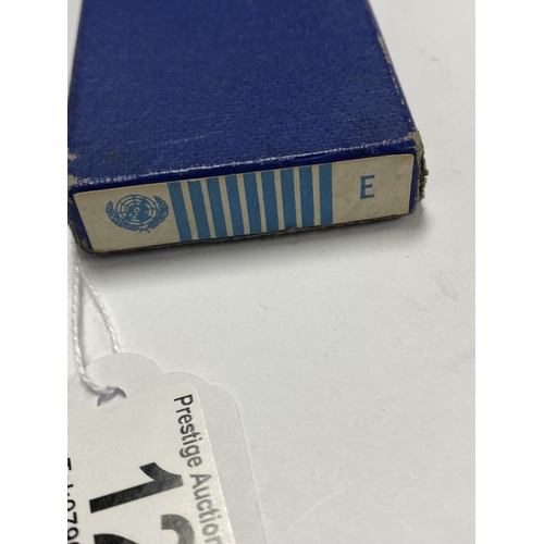 129 - ORIGINAL KOREAN WAR UNITED NATIONS SERVICE MEDAL WITH RIBBON & BOX