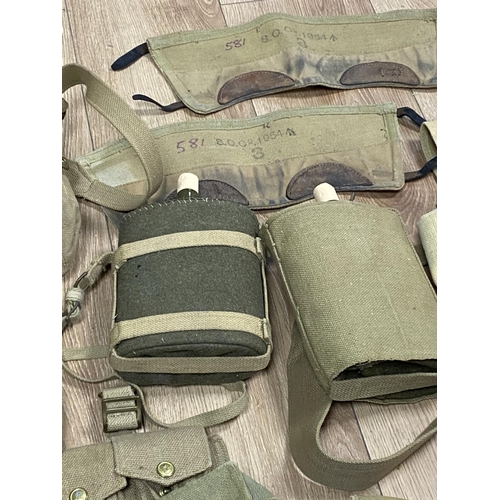 154 - LARGE COLLECTION OF WW2 ITEMS