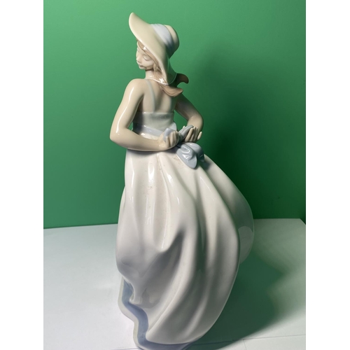 177 - LARGE NAO FIGURINE GIRL IN HAT & DRESS