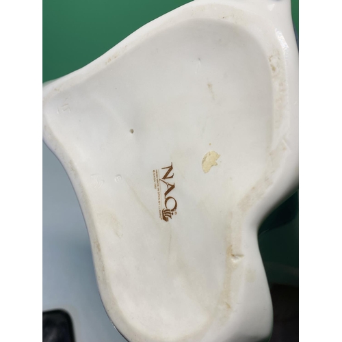 177 - LARGE NAO FIGURINE GIRL IN HAT & DRESS