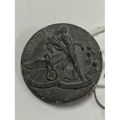 20 - GERMAN FUN RAISING BADGE