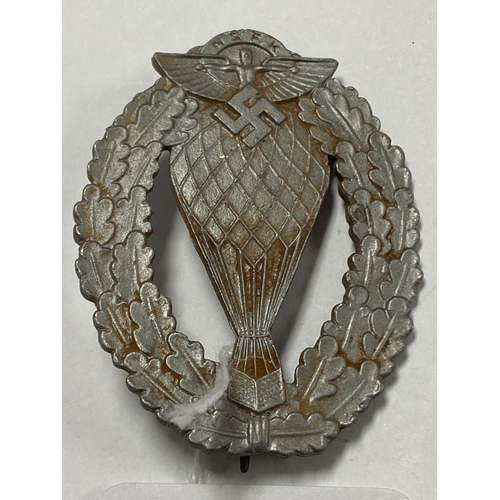 25 - THIRD REICH LUFTWAFFE BALLOON BADGE AIR SPORTS