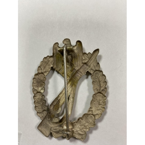 40 - WW2 INFANTRY ASSAULT BADGE