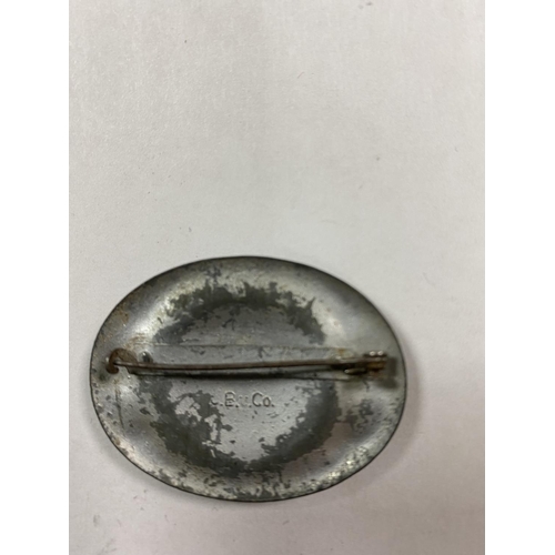 47 - GERMAN WW2 RAD LABOUR SERVICE BROOCH WITH BU.CO ON THE BACK
