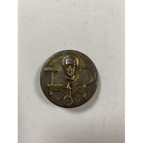 60 - GERMAN 1934 TAG DER ARBEIT TINNIE