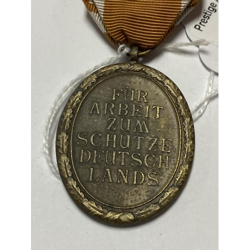 8 - WW2 GERMAN WESTWALL MEDAL